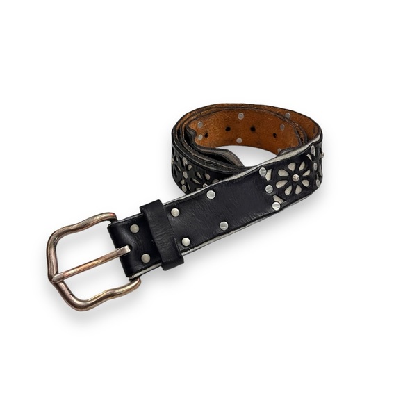 Lucky Brand Accessories - Vintage Lucky Brand Flower Cut out Leather Belt